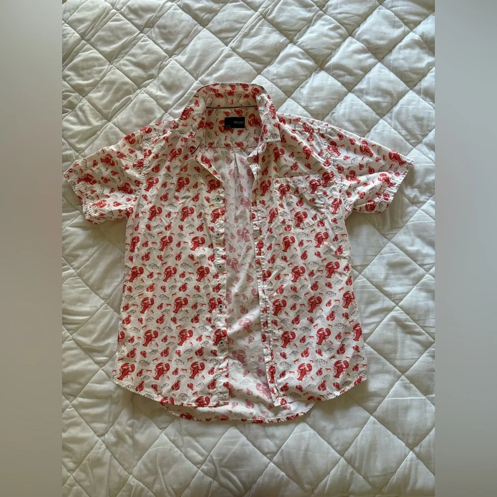 Lobster Print Button-Up Shirt. SUNRISE KINGDOM. Size M/ Made in India - Picture 3 of 8